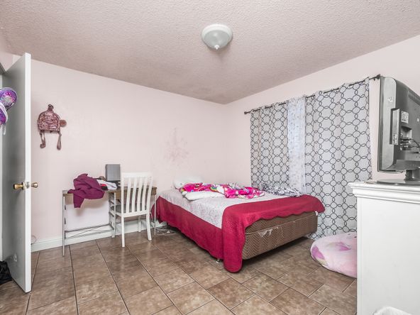 1476 N Cedar Ave, Fresno, CA 93703